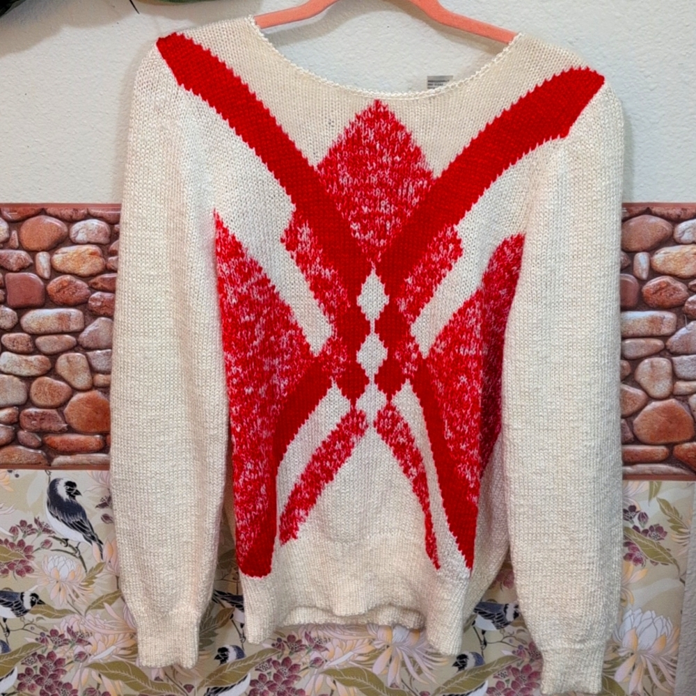 SWEATER SIZE L VINTAGE BY WHITE WHEELER & MARTHA